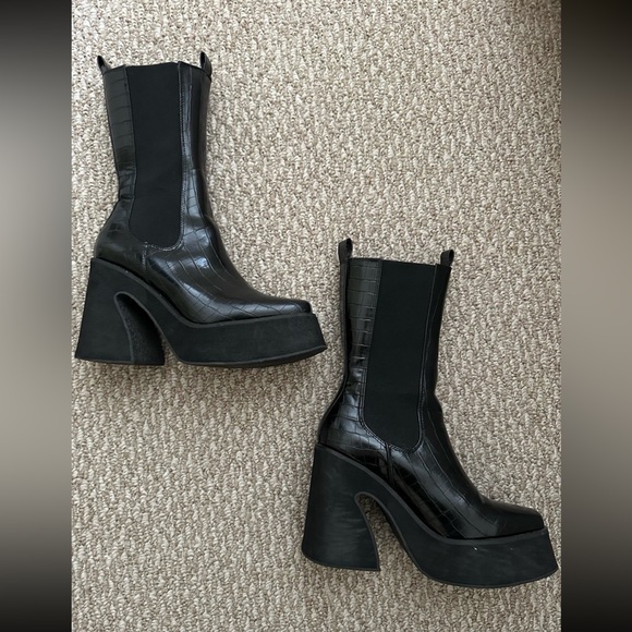 Black croc platform booties - Picture 3 of 3